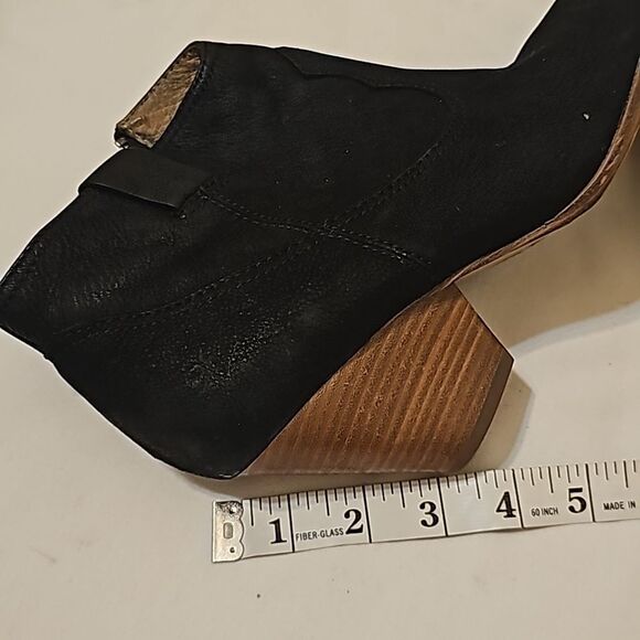 FRYE SUEDE BOOTIES Size 7 - Picture 6 of 9